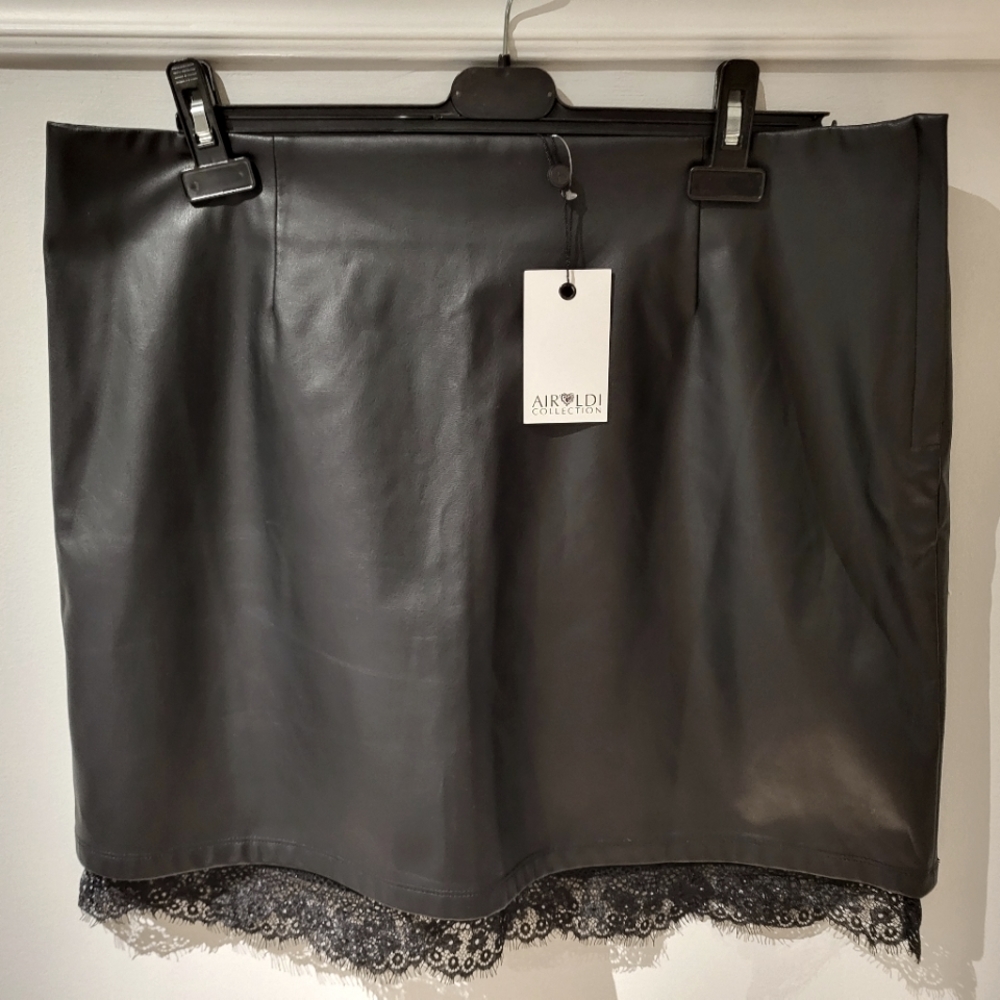 Pu Skirt Lace on Bottom